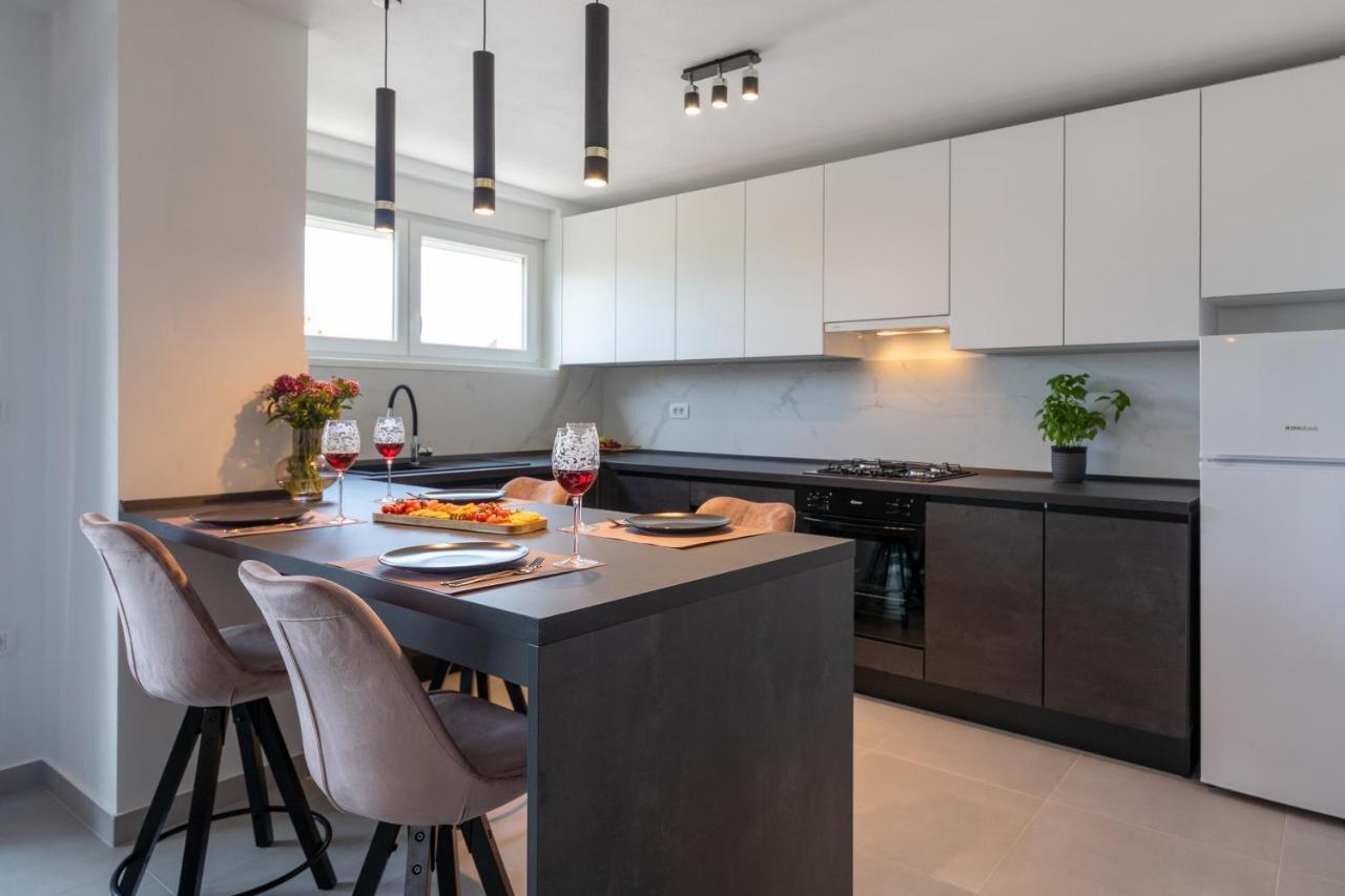 Ampelea Apartment Ровинь Экстерьер фото