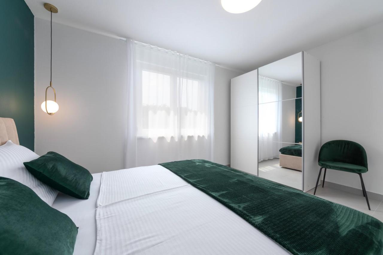 Ampelea Apartment Ровинь Экстерьер фото