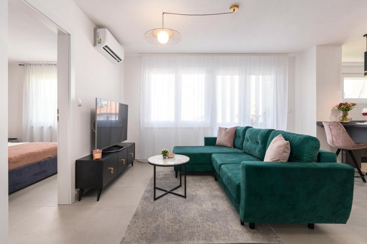 Ampelea Apartment Ровинь Экстерьер фото